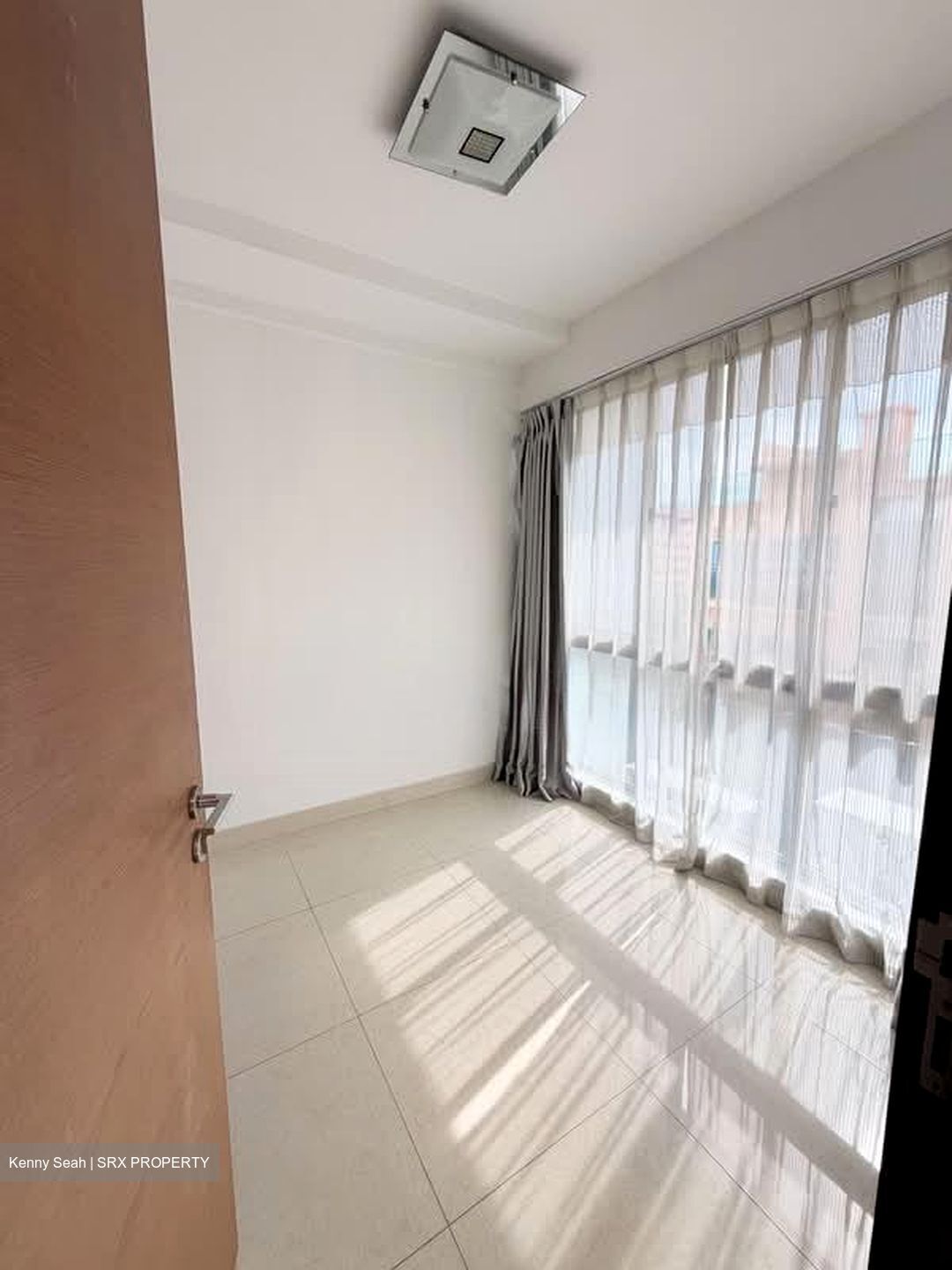 Centra Residence (D14), Apartment #582307931
